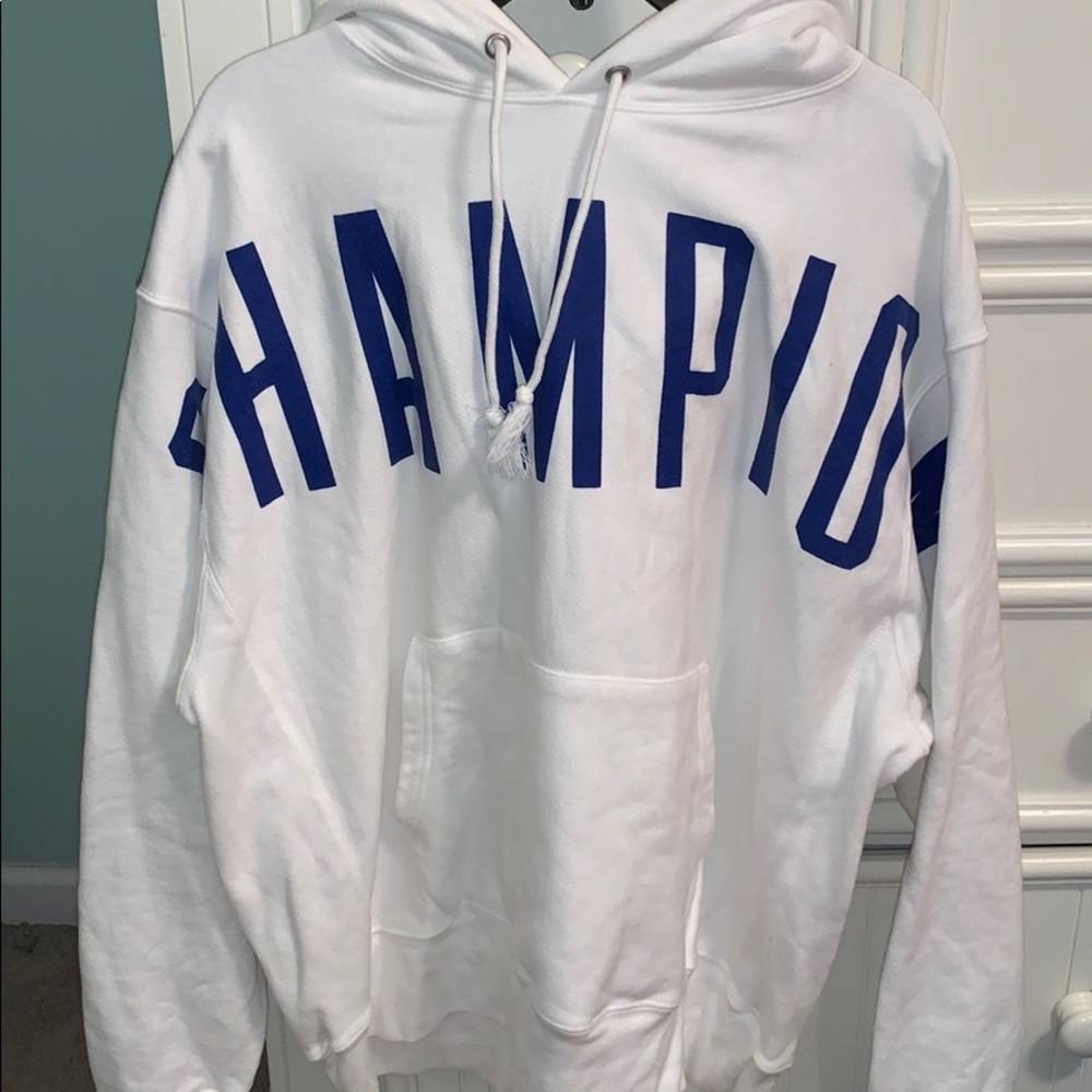 white champion sweatshirt; size:Xl